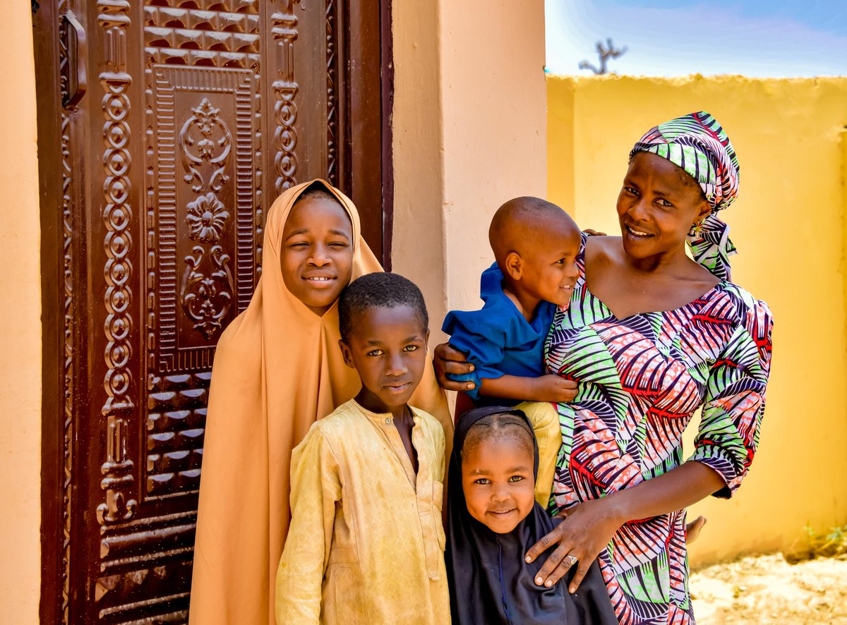 UNDPNigeria's tweet photo. "Ngarannam shows that an alternative, brighter future is possible for those displaced by violence like my family once was."~@Mo_UNDP in his Op-Ed on how @UNDP's work on stabilisation is restoring hope and dignity for people in @BornoGovt 

Read more👇
https://t.co/El4r4TsWpi https://t.co/pNIYKA0HkZ