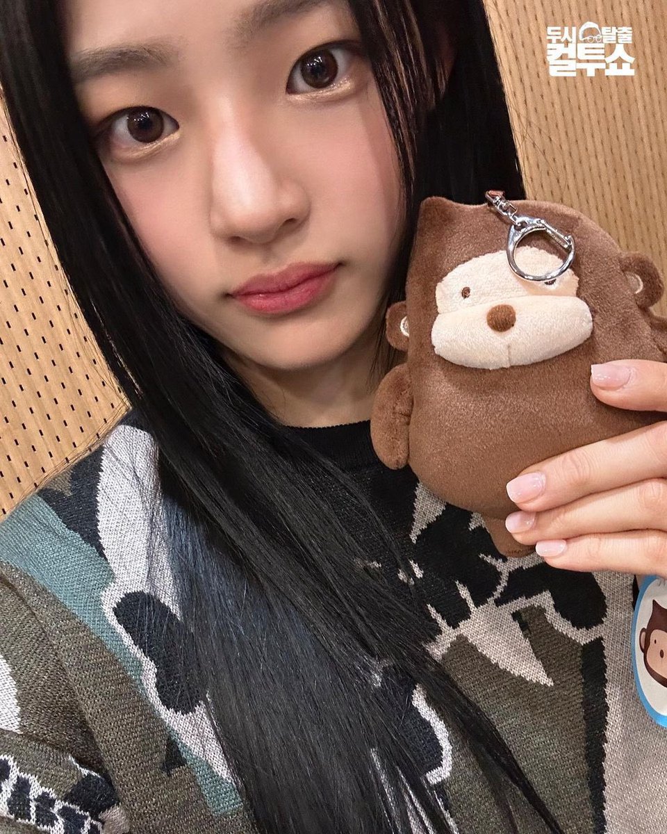 kicminji's tweet photo. It's been awhile and finally we came back again at SBS Radio Cultwo Show after 5 months since the last time we went there for our debut promotion. Here I accompanied by my new cute little friend. Please say hi to her! 🐻🤍 https://t.co/6gIN15Sf4J