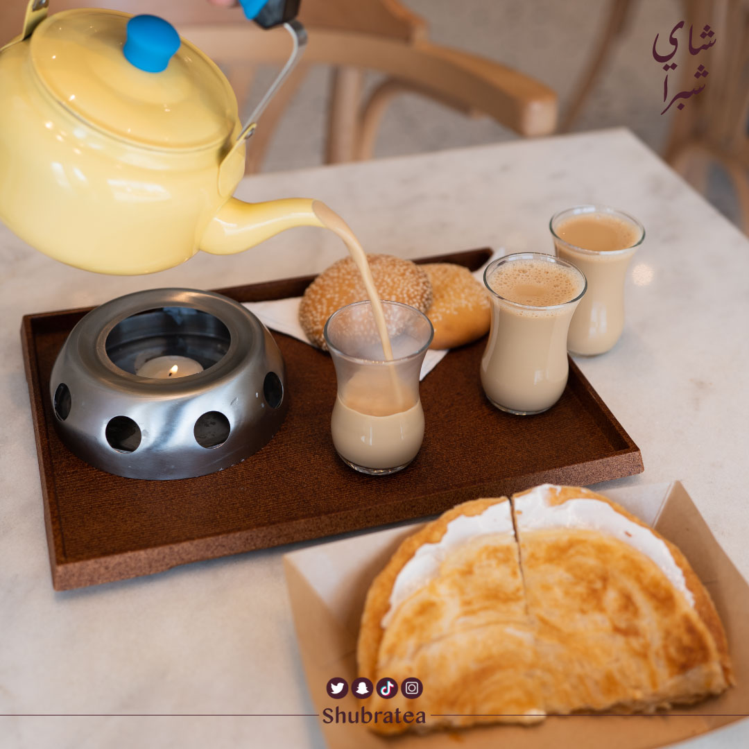 شاي كرك بالبخار وجباتي بالجبنة 😍☕️
حياكم في شاي شبرا 
📍الرياض - حي الفلاح 
#شاي #شاي_شبرا #شاي_بخار