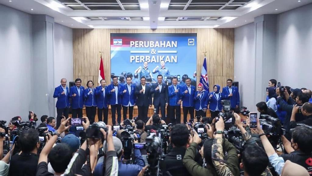 AgusYudhoyono's tweet photo. Kedatangan Mas @aniesbaswedan hari ini utk memperkuat komitmen kami dlm agenda koalisi &amp; pencapresan beliau ke depan. Saya sampaikan bahwa @PDemokrat siap mendukung penuh Mas Anies utk berlayar, tiba di tujuan dengan selamat, menang dan membawa perubahan utk masyarakat kita. https://t.co/PD90iBEtbp