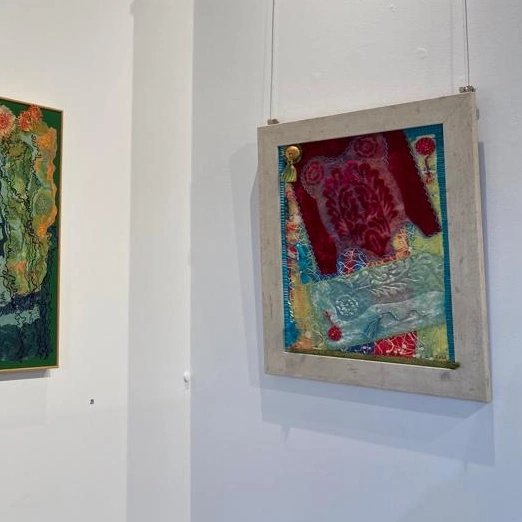 Carousel Textile Art tweet media