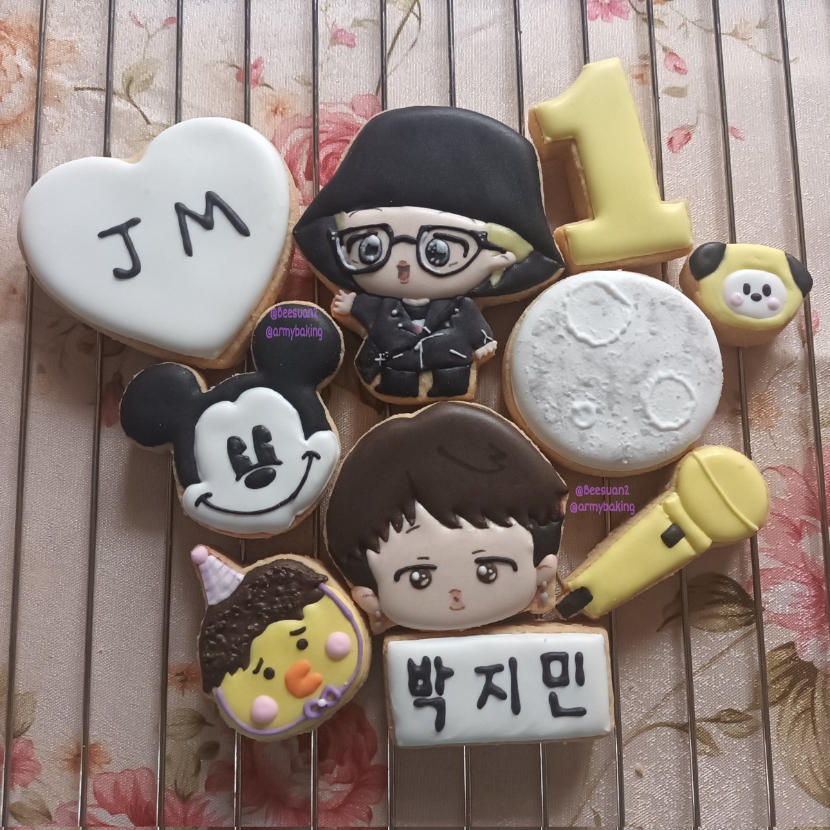 Special Jimin and JK order for event on this Saturday 💜
KL army can search #HouseOfCardsinMy  for more details 😊 

#bts #btscookies #icingcookies #customcookies #customcookiepenang #JK #Jimin #Beesbake