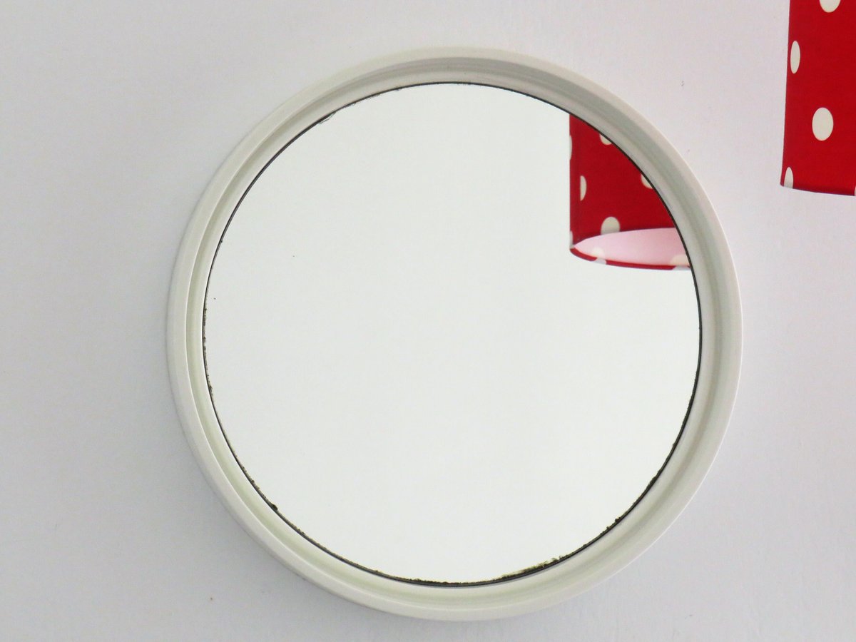 MaLanterne's tweet photo. Vintage Mirror, White Color Large Round Plastic Mirror, Wall Hanging Mirror, Circular Bathroom Mirror, Wall Decor, Retro Design Mirror, 70s https://t.co/lVE0x5iBCy #BLACKFRIDAY #Backtoschool #CHRISTMAS #Antiques #Fashion #FREESHIPPING #RetroMirror https://t.co/mmRpA6ksUf