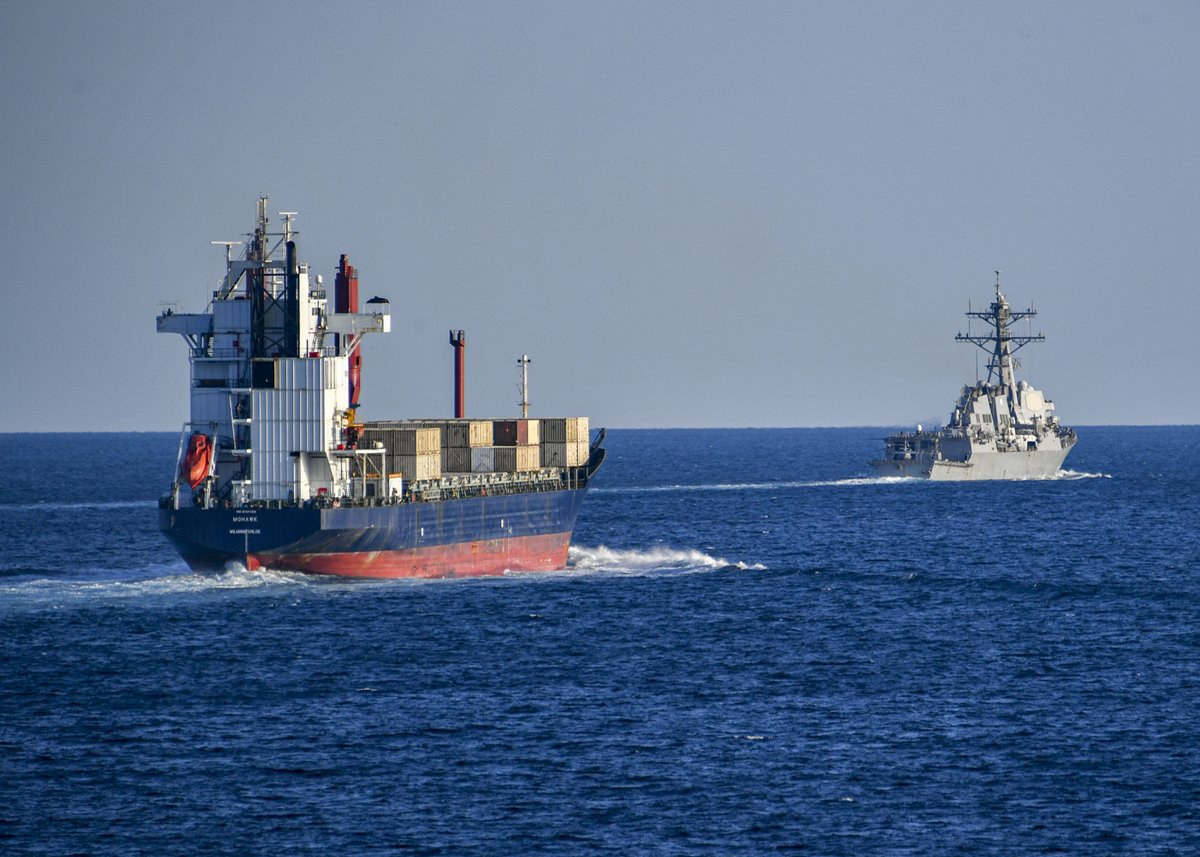 Our new &amp; updated <a href="/HybridCoE/">Hybrid CoE</a> Handbook on #maritime #hybridthreats is now available - with 15  scenarios &amp; legal scans. It provides context for decision-makers &amp; operators from our participating states, #EU &amp; #NATO about threats in, on &amp; under the sea: bit.ly/3Zceqzj. 1/2