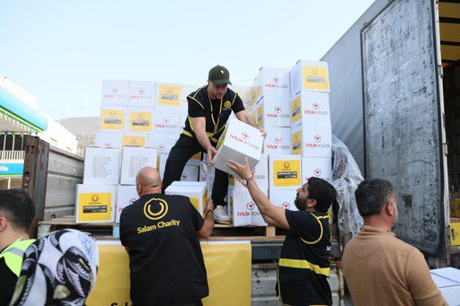 Salams from #Turkey and #Syria ! We have been distributing over 1000 food essential and hygiene kit boxes with @salamcharityuk Help is still urgent and  needed here. Thank you all for your contributions. We need to keep doing our best! 
#Earthquaketurkeysyria 
#salamcharity