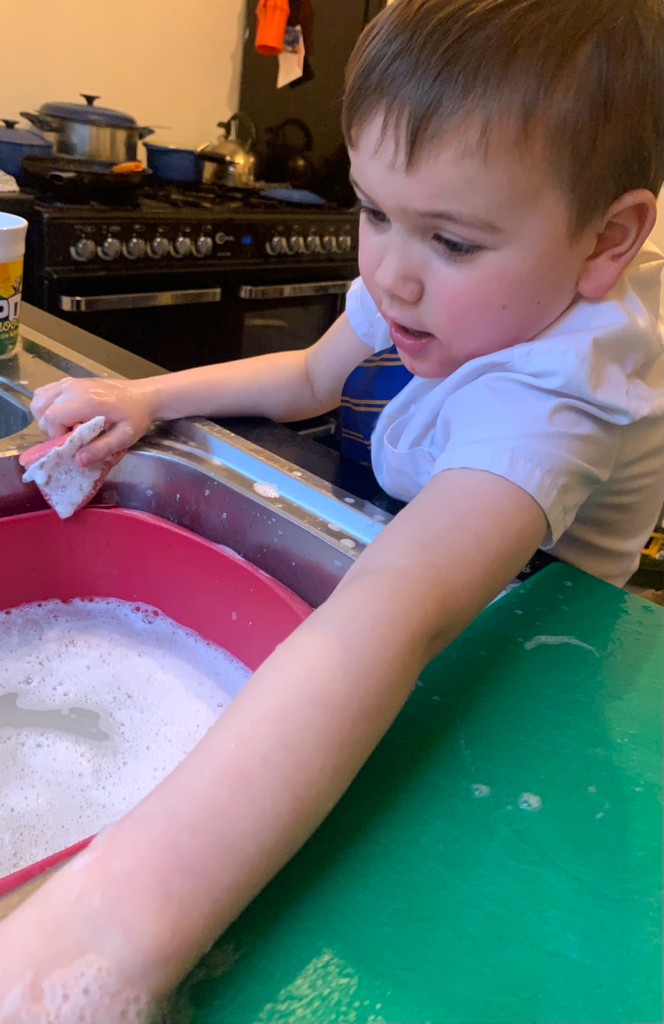 HolyFamSchCov's tweet photo. In Reception, we have been writing our Lenten Promises to walk in the footsteps of Jesus. Jack has promised to help to wash up and say his prayers everynight and is doing a great job at carrying out his promise! #BuildingtheKingdom #LentenPromises #WalkWithMe https://t.co/8KoHjC2Rdi