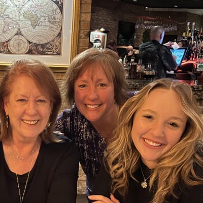 ErikaBanick's tweet photo. #NewProfilePic https://t.co/CM7YRzoQIk