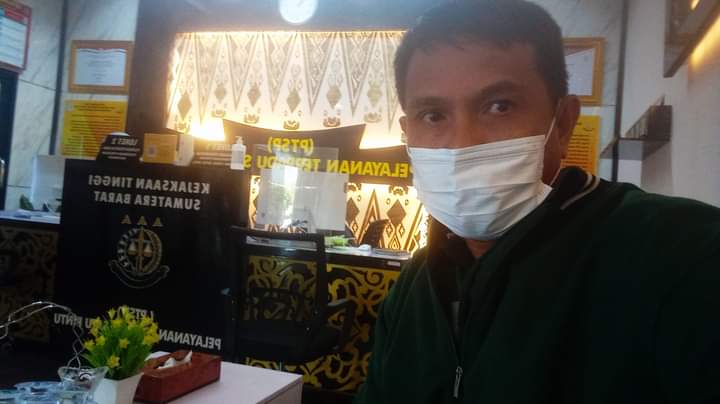 HelmiDarmon's tweet photo. At Pengadilan Tinggi Sumbar Office https://t.co/JTKcMdmZ8Z
