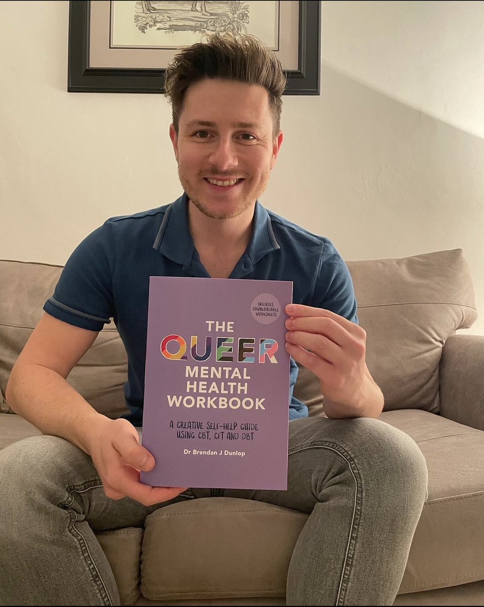 Oooh look what I just randomly found* on my bookshelf on this #WorldBookDay2023! 😂 can’t believe it’s almost been a year since this was published! 😱 get your copy here: uk.jkp.com/products/the-q…

#LGBTQ+ #gay #lesbian #bisexual #trans🏳️‍🌈🏳️‍⚧️

*may or may not have been randomly found