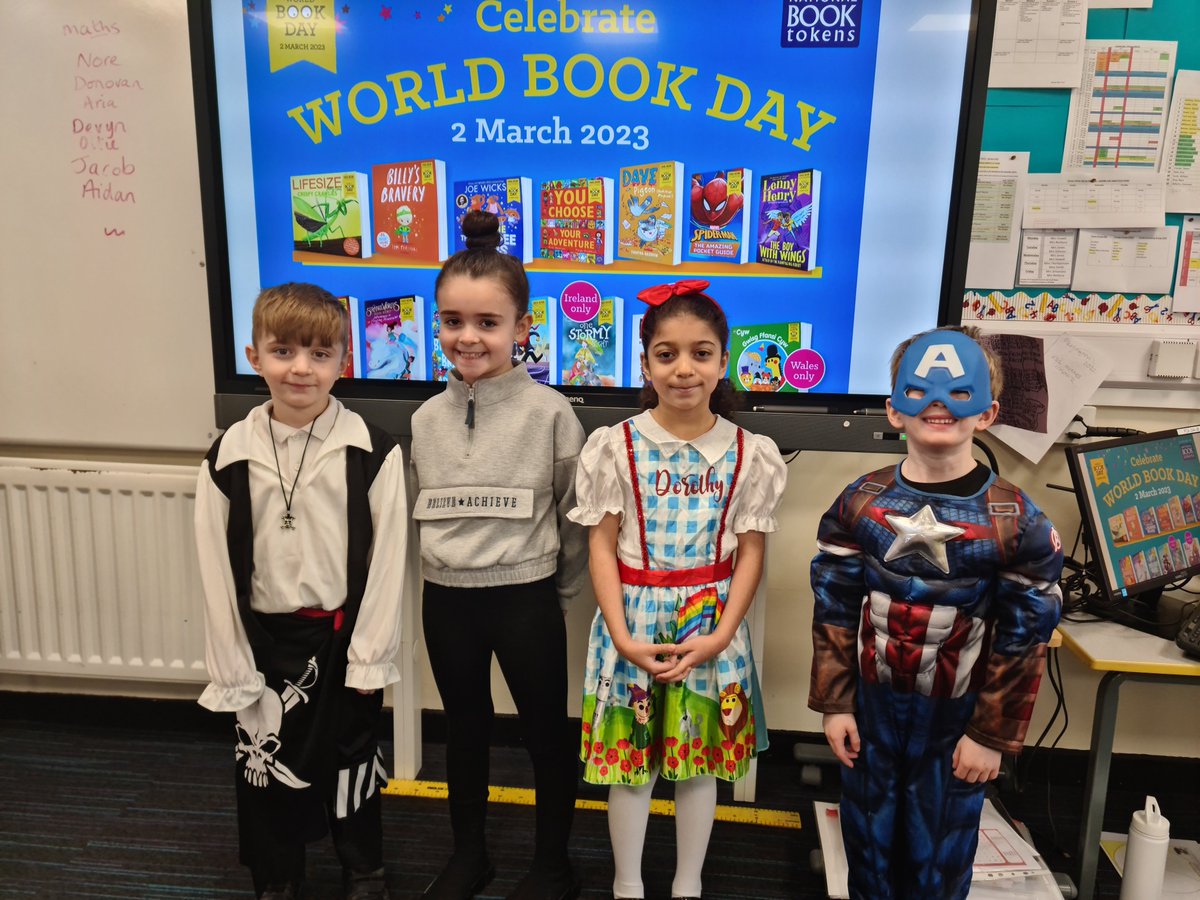 DTPartington's tweet photo. More fantastic costumes! https://t.co/lCqydsiqRV