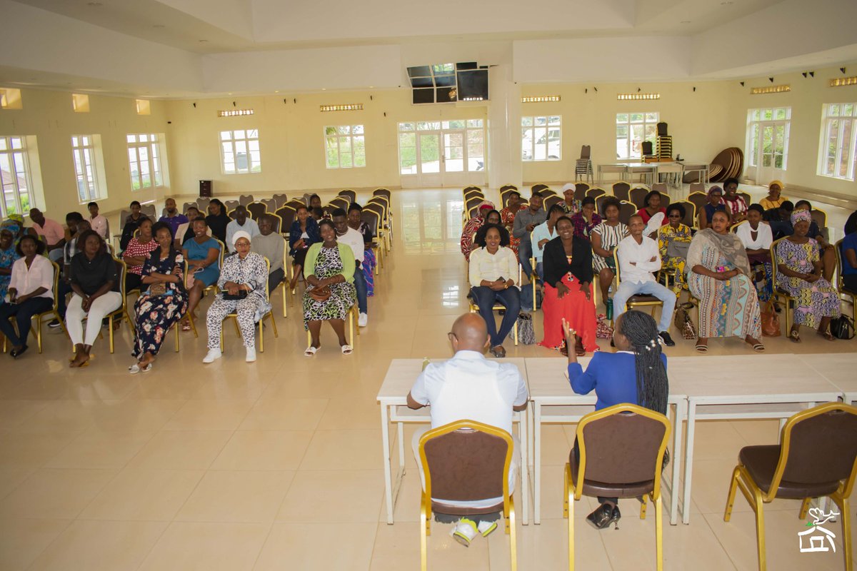 Maison Shalom International (@maison_shalom) on Twitter photo #Réunion constructive avec les parents dont les enfants sont soutenus par #maisonshalom dans la ville de #kigali. L'équipe d'éducation a partagé des informations importantes sur le développement de leurs enfants et a écouté les préoccupations des parents.
<a href="/GbikpiRuth/">Ruth Nirere</a> <a href="/ABC_RDBM/">ABC_Montreal</a> #Réunion constructive avec les parents dont les enfants sont soutenus par #maisonshalom dans la ville de #kigali. L'équipe d'éducation a partagé des informations importantes sur le développement de leurs enfants et a écouté les préoccupations des parents.
<a href="/GbikpiRuth/">Ruth Nirere</a> <a href="/ABC_RDBM/">ABC_Montreal</a>