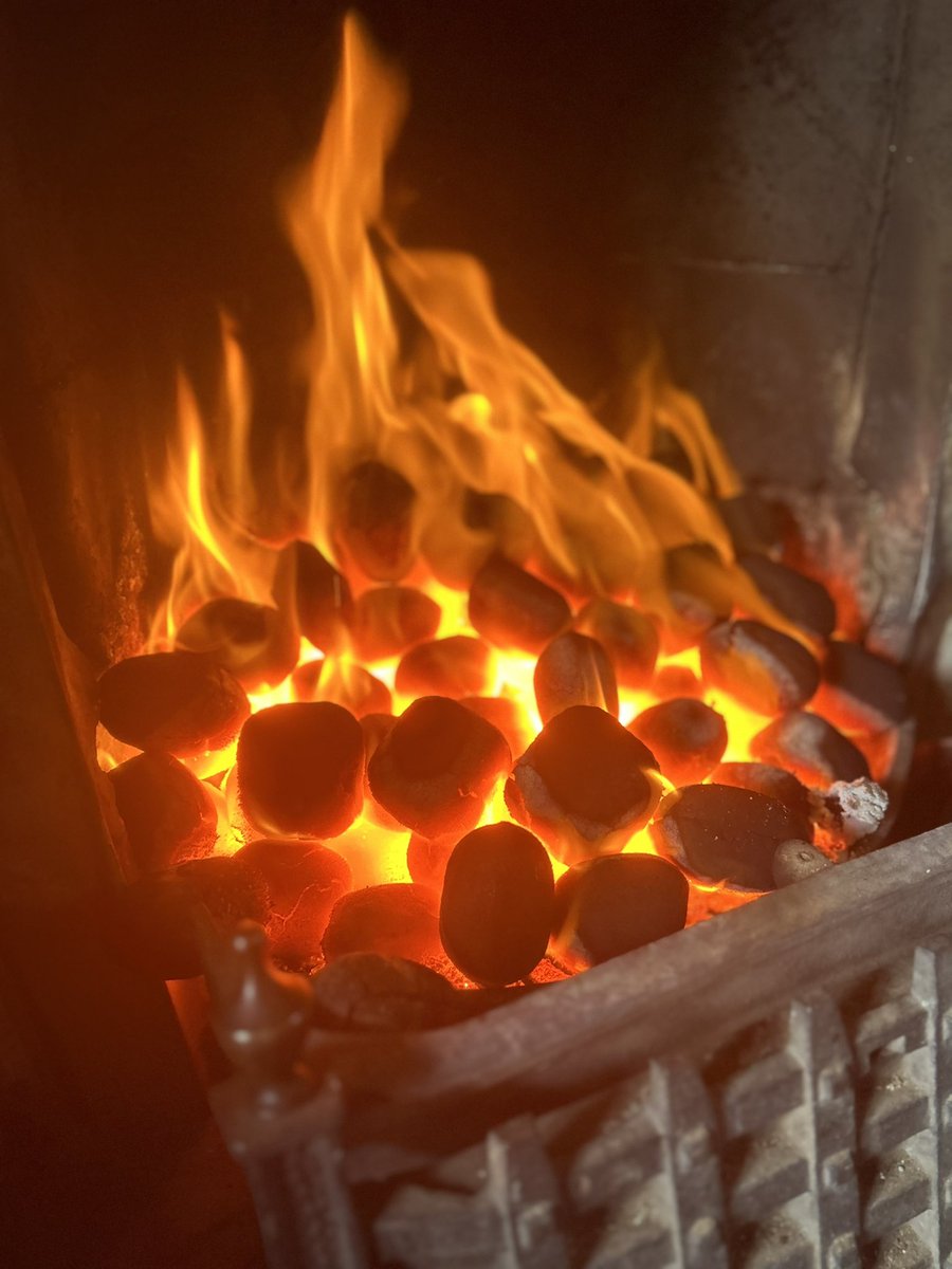 Fires roaring…. #realfire #realpub