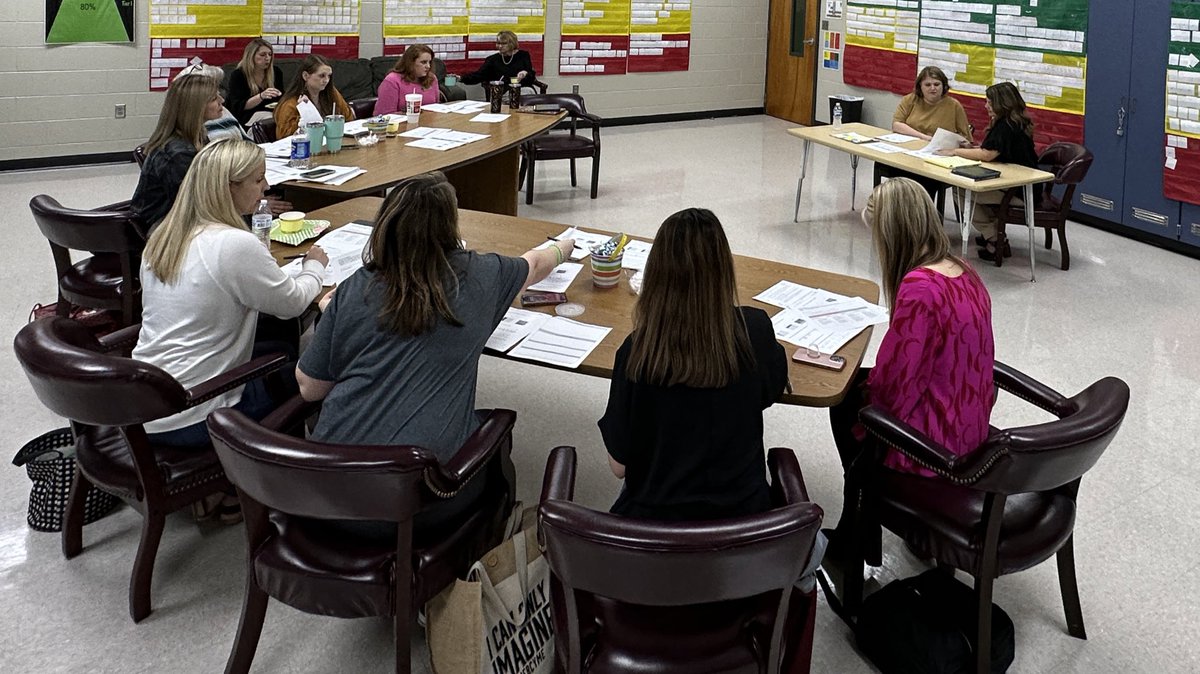 Wrapped up coaching lab #4 @ Haleyville Elementary watching the debrief session of a coaching cycle with Ms. Melton and math coach Stacy Tinch. Student growth and reflection at its best! #4thekids <a href="/amstiuna/">AMSTI UNA</a> <a href="/HCSLionPride/">Haleyville Schools 🦁</a> <a href="/gwebb1313/">gwebb13</a>
