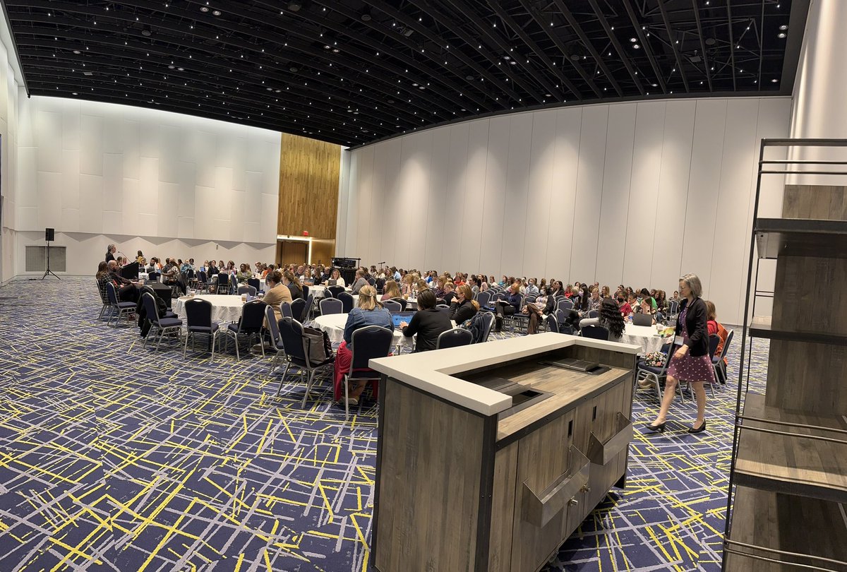 When you #cec2023 8am session is so well attended you need to use a panoramic picture. <a href="/BrittanyHottPhD/">Dr.BrittanyHott</a>