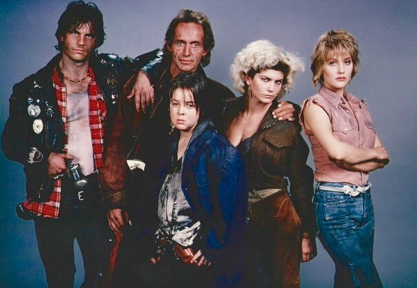 'Near dark'
#kathrynbigelow #movie #billpaxton #lancehenriksen #joshuamiller #jenettegoldstein & #jennywright #promo #still (1987)