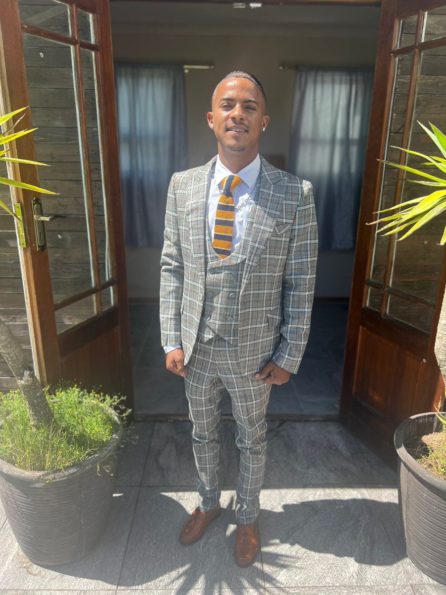 nmbpride2020's tweet photo. I'm Lindsay Bevin Afrika Deputy Chairperson for Nelson Mandela Bay Pride

My Pronounce is   He/Him/His

"Never be bullied into silence. 
Never allow yourself to be made a victim.
Accept no one's definition of your life, 
Define Yourself!"" https://t.co/U9GNjK0x2h