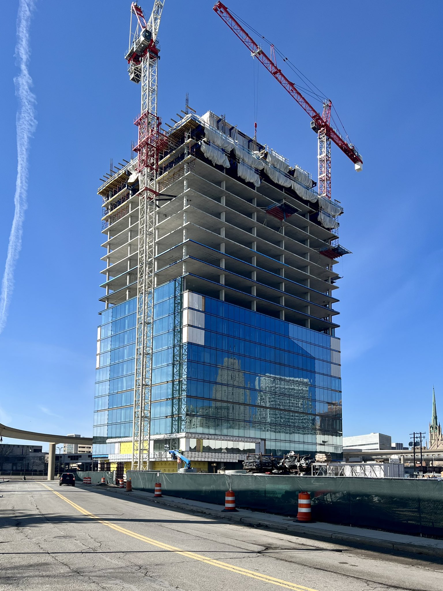 Detroit Development News on X: The Louis 25-story, 500 unit new