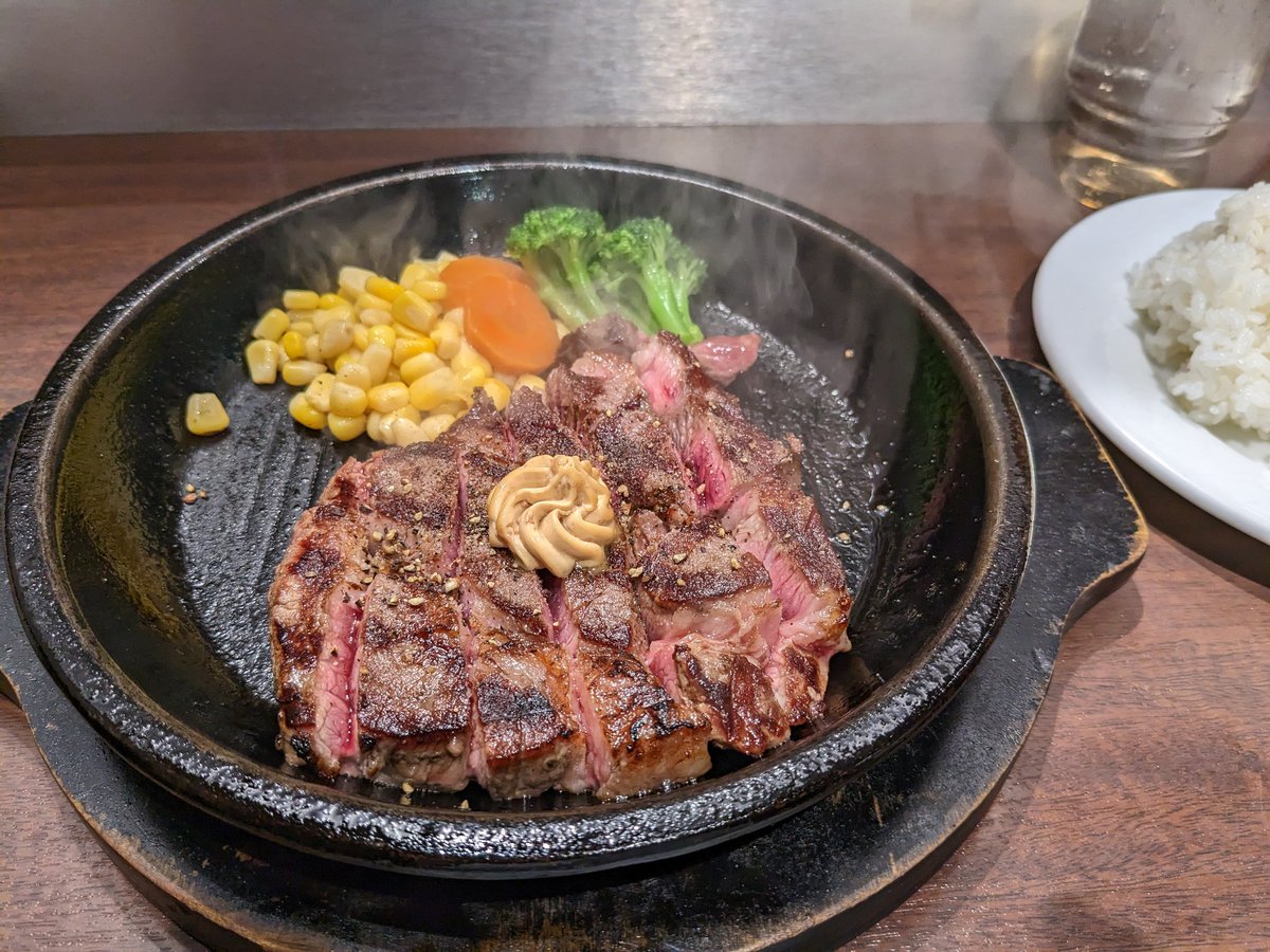 moko_ryuichi's tweet photo. ワイルドステーキ200g https://t.co/f6AXgLlNoH