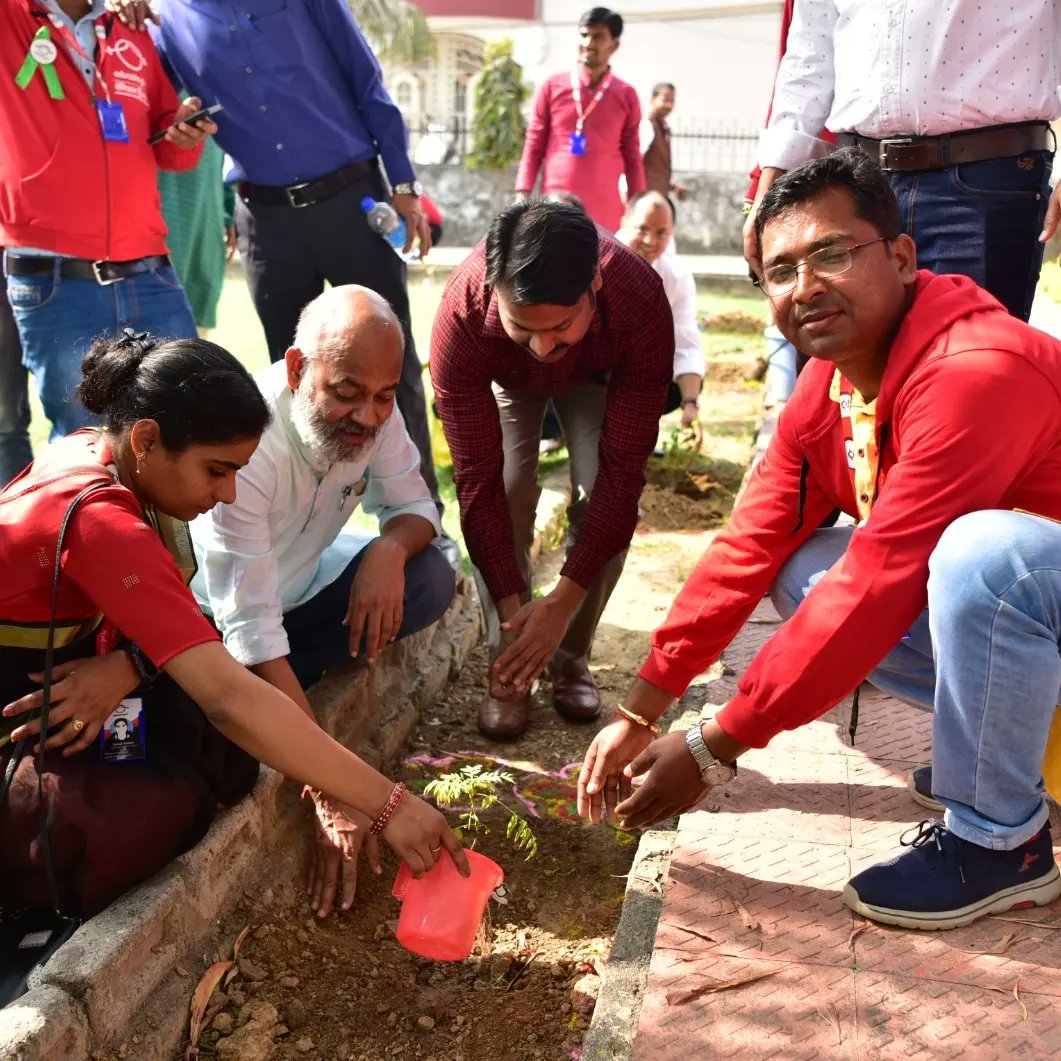 educate_girls's tweet photo. That's a wrap!
The #Bemisaal15Saal celebrations concluded today in Singrauli, #MadhyaPradesh.
A huge shoutout and thanks to everyone who kept the energy going since the first celebrations in Pali, #Rajasthan.
#Fantastic15Years #rte #volunteers #EducateGirls https://t.co/miKT99L314