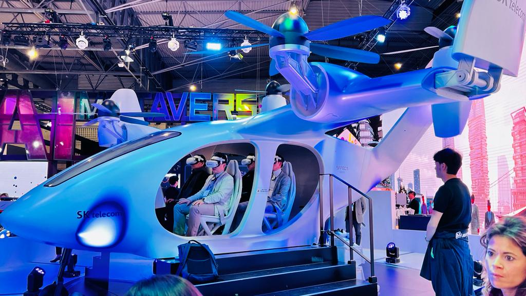 Aizatron Group tweet media