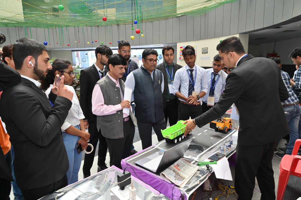 Innovative prototype/project exhibition Dr. Abdul Kalam Technical, Literary &amp; Management Fest 2023, AKTU