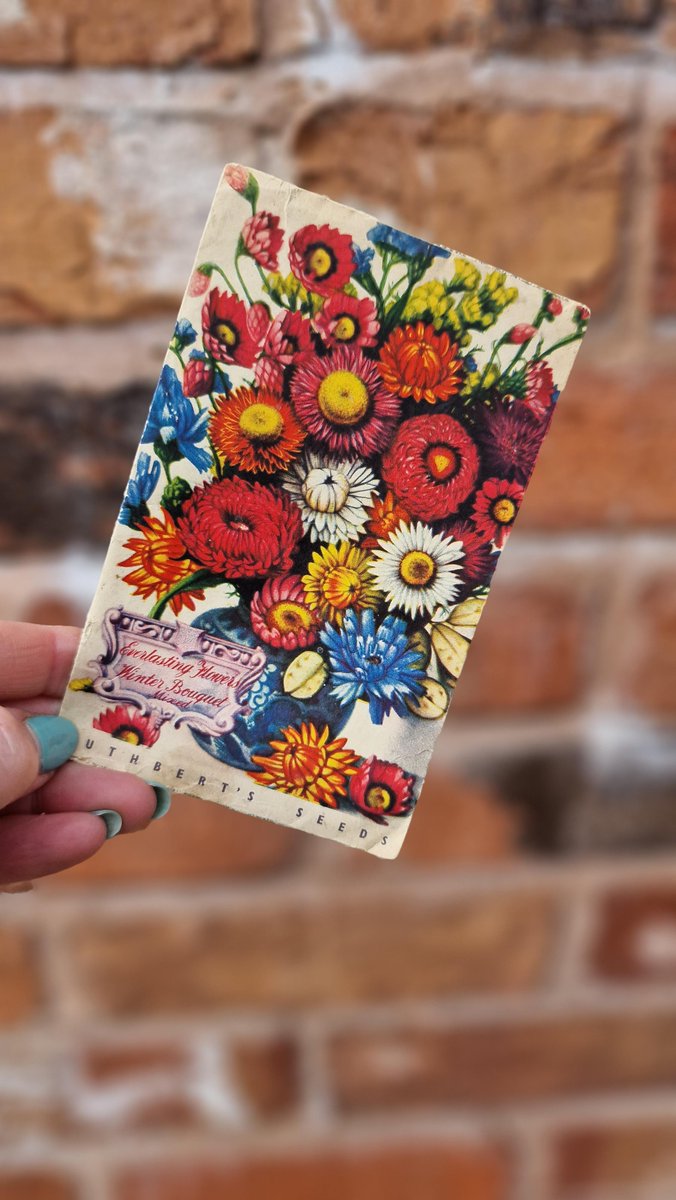HeritageSeedsUK's tweet image. This beautiful #seedpacket from our #HSL archives comes from Cuthbert's Seeds - set up in the 18th century, when, it's said, James Cuthbert travelled to London to seek his fortune. The company's colourful #seed packets were sold for decades in Woolworths. Do you remember them?