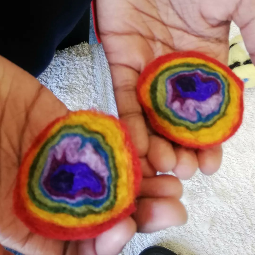 There are several BLAST projects running at the same time right now in different schools. And we are discovering hidden magical worlds within. ❤️
#artsineducation @dublinwestec #felting #feltmaking #wetfelting #craft #craftskills #creativity #schoolworkshops #artistinresidence