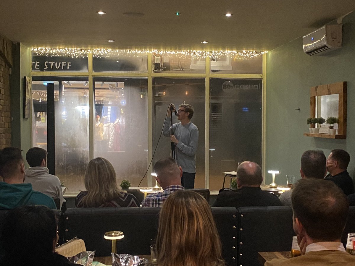 The wonderful @simonlomas doing his best @liamgallagher impression last night 🎤👏🙏❤️ #comedy #BlacksmithsLounge #Derby #firstwednesdayofthemonth