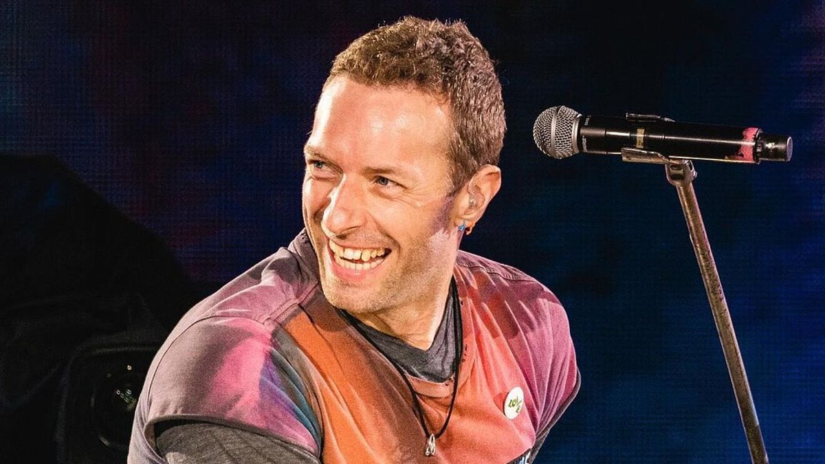 ¡Feliz cumpleaños, Chris Martin! 💜

Hoy nuestro cantante y músico favorito cumple 46 años 🫶🏼

#HappyBirthdayChrisMartin