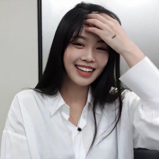 NevieCL's tweet photo. On #Soojinsbdaymonth let's #AlwaysCherryshingSoojin , #WeMissYouSOOJIN
#6IDLE
#SOOJIN
One of the hashtag we should trend is how they always said to her...So it looks like we are calling for her like that too!! (Don't forget the emojis before)
๐ฎ๐ข #HappyBday_SEO_SOOOJIIIIIIN https://t.co/Qi0RnJy8PL
