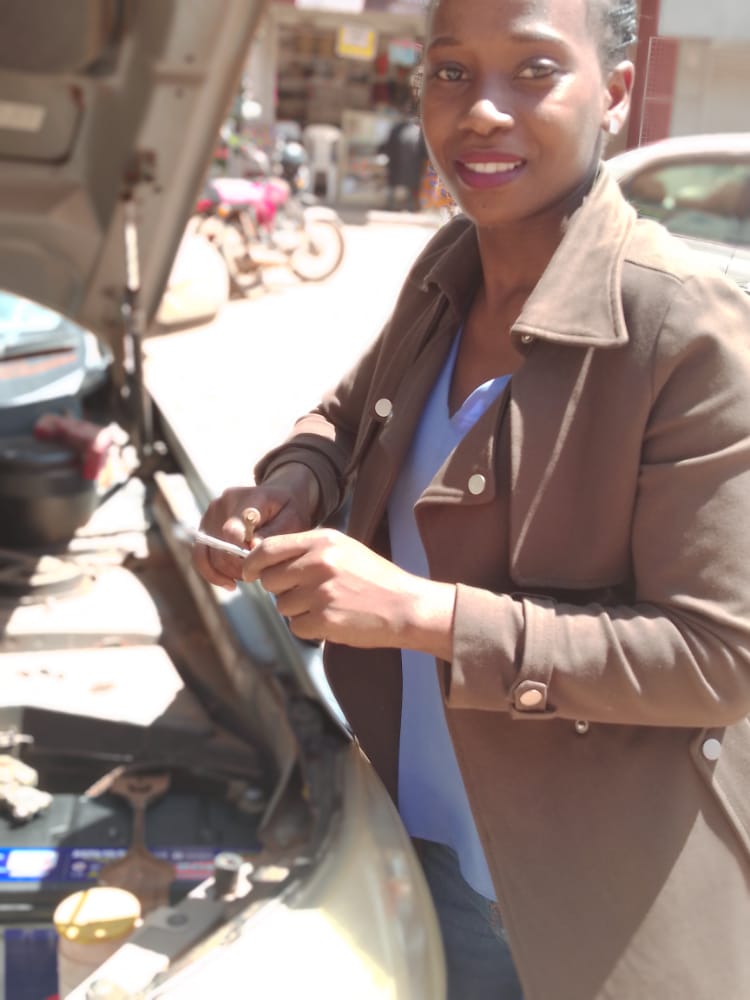 ninsiima_emilly's tweet image. Help and retweet for me,
For all Your #Carbattery sizing and fixing just Dail 0754164744 or 0770845110 ( both on WhatsApp).

Located in Ntinda on former Tuskys building's behind parking yard. (Now Fraine supermarket)