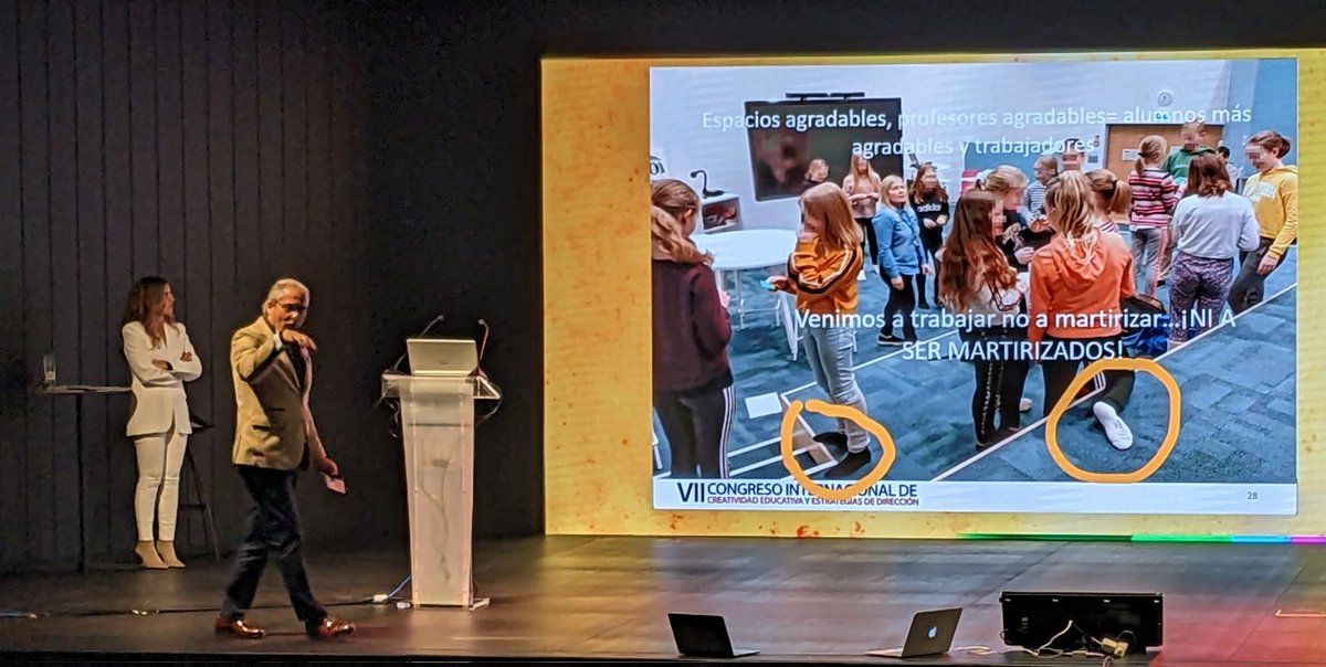 ngelMartnOtero4's tweet photo. El factor felicidad en la #educacion by @enriquecastille en @brainingcongres   puede llegar a transformar el mundo. @ColBernadette https://t.co/tVId8GWUNK