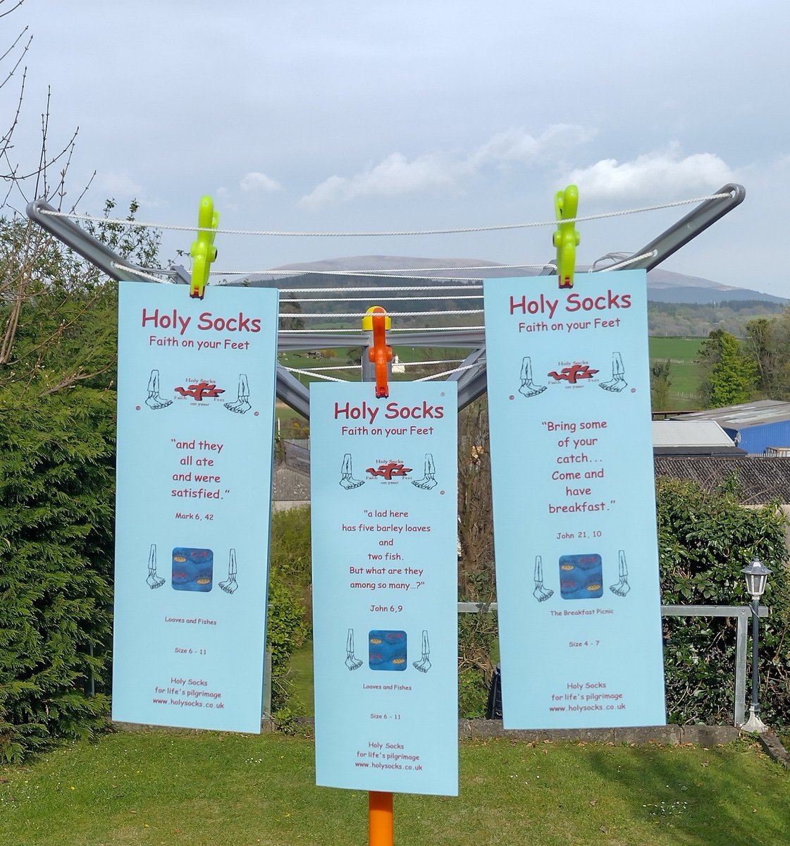 MagsatHolySocks's tweet image. Well done #grimsbytownfc  - you've got the fish, now add the loaves. holysocks.co.uk/products/featu… #fish #loaves