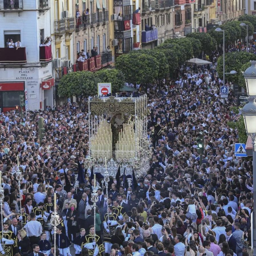 PasionDeSevilla's tweet photo. EN UN MES, ESTAREMOS VIVIENDO ESTO. 😍❤

#SSantaSevilla23 https://t.co/F0chJizruG