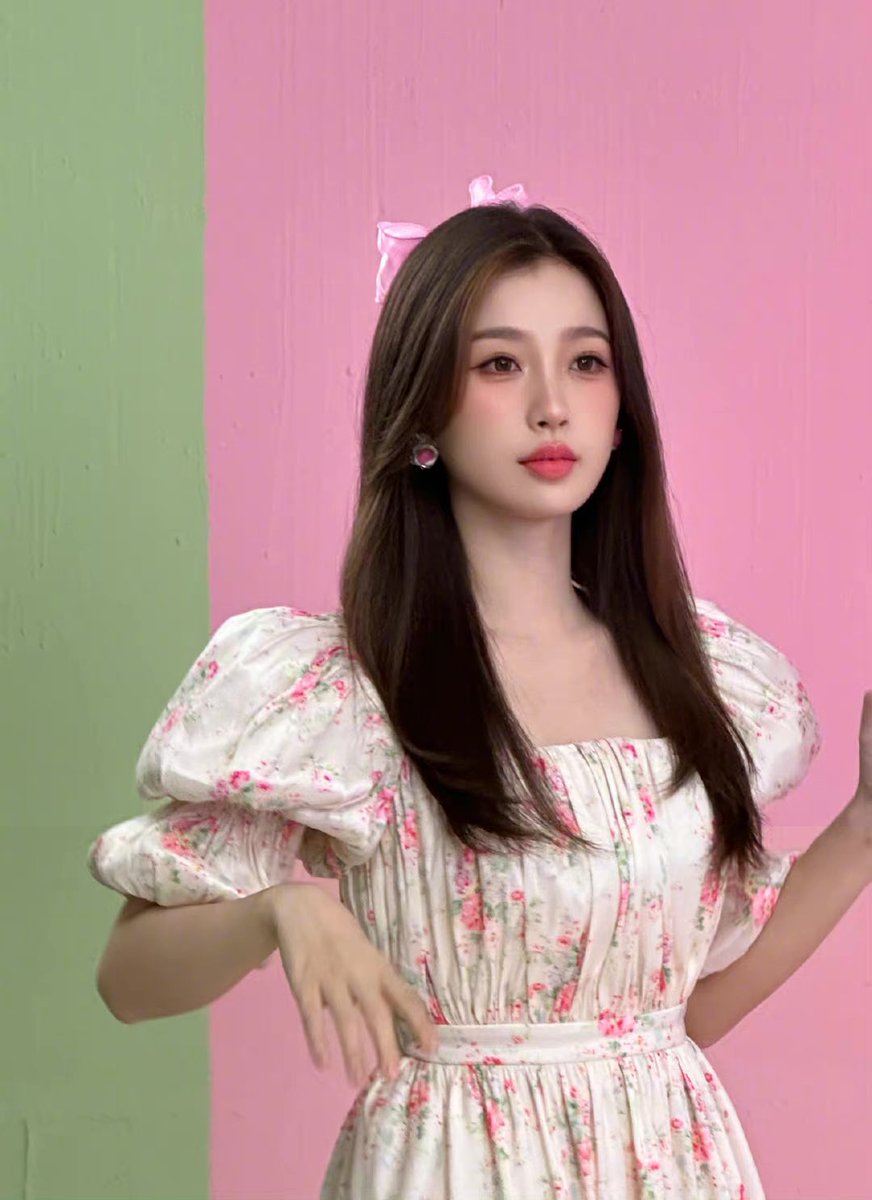 สำหรับ #อวี๋ซูซิน #YuShuxin แล้ว จะชุดไหนๆก็เอาอยู่！❤️💚 

#YOUKU #YOUKUThailand