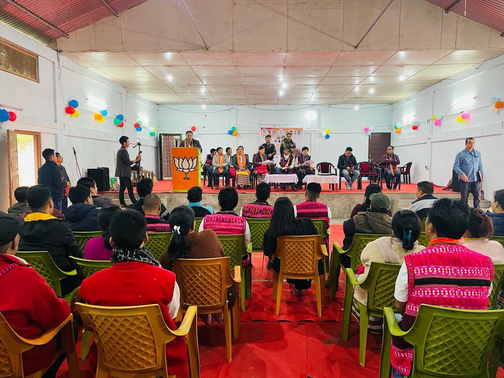 Drsubhassarkar's tweet photo. Interacted with the party karyakartas at Anjaw in Arunachal Pradesh and discussed on the key issues of the state and district. #LSPY @TawdeVinod @TapirGao https://t.co/2Kzmrx71VW