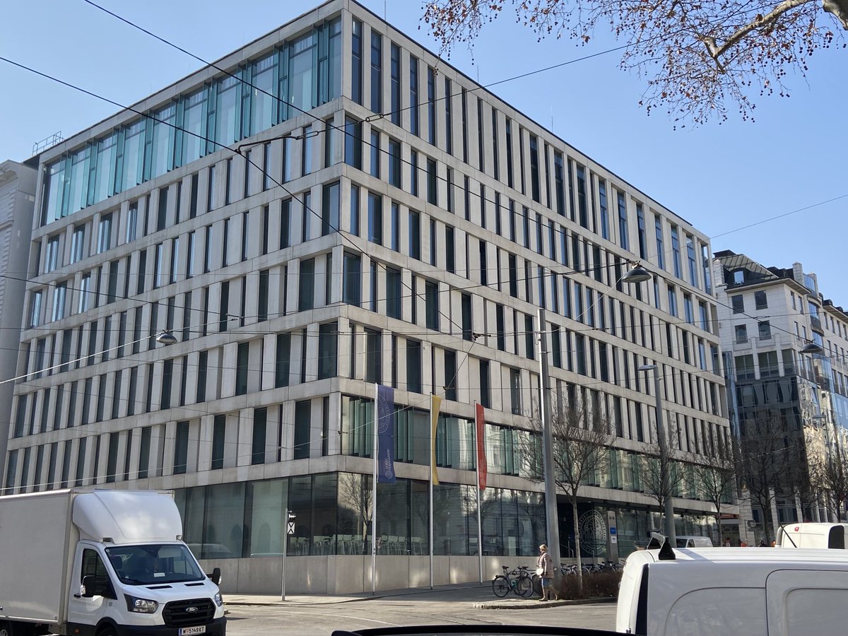 willem_joris's tweet photo. Workspace for the coming days. Thanks ⁦@boomgaardenhg⁩ for inviting us ⁦@univienna⁩ ⁦@ySKILLS_eu⁩ #H2020 #Vienna https://t.co/NtkMg93Ad6