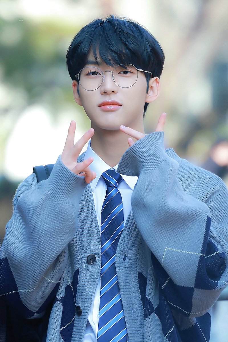 step11eunhwi's tweet photo. 230224 뮤뱅출근

은휘선배 좋아해요사랑해요

#TNX #티엔엑스 #Hwi #은휘 https://t.co/AXiKVob7nM