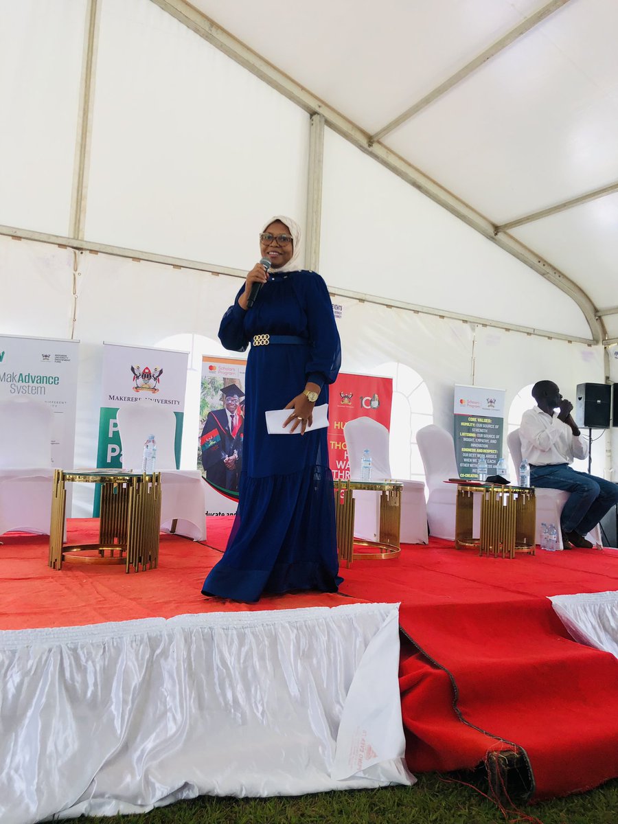 MCFMakerere's tweet photo. "Employers don't waste resources to advertise junior jobs,those jobs are not in the newspapers, the opportunities are available for those who are prepared and ready to hunt for them" ~@husnahnatukund1, Director Human Resources and Results, @PSF_Uganda 
#MakCareerFair https://t.co/wcoe2ozGN6