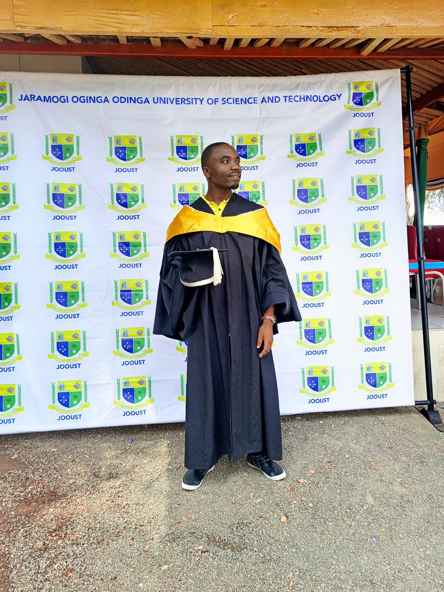 AllanObare4's tweet photo. It's finally home. Thank you God 🙏

Bsc. Actuarial science with IT 
#JOOUST10THGRADUATION https://t.co/68sEmyzfh4
