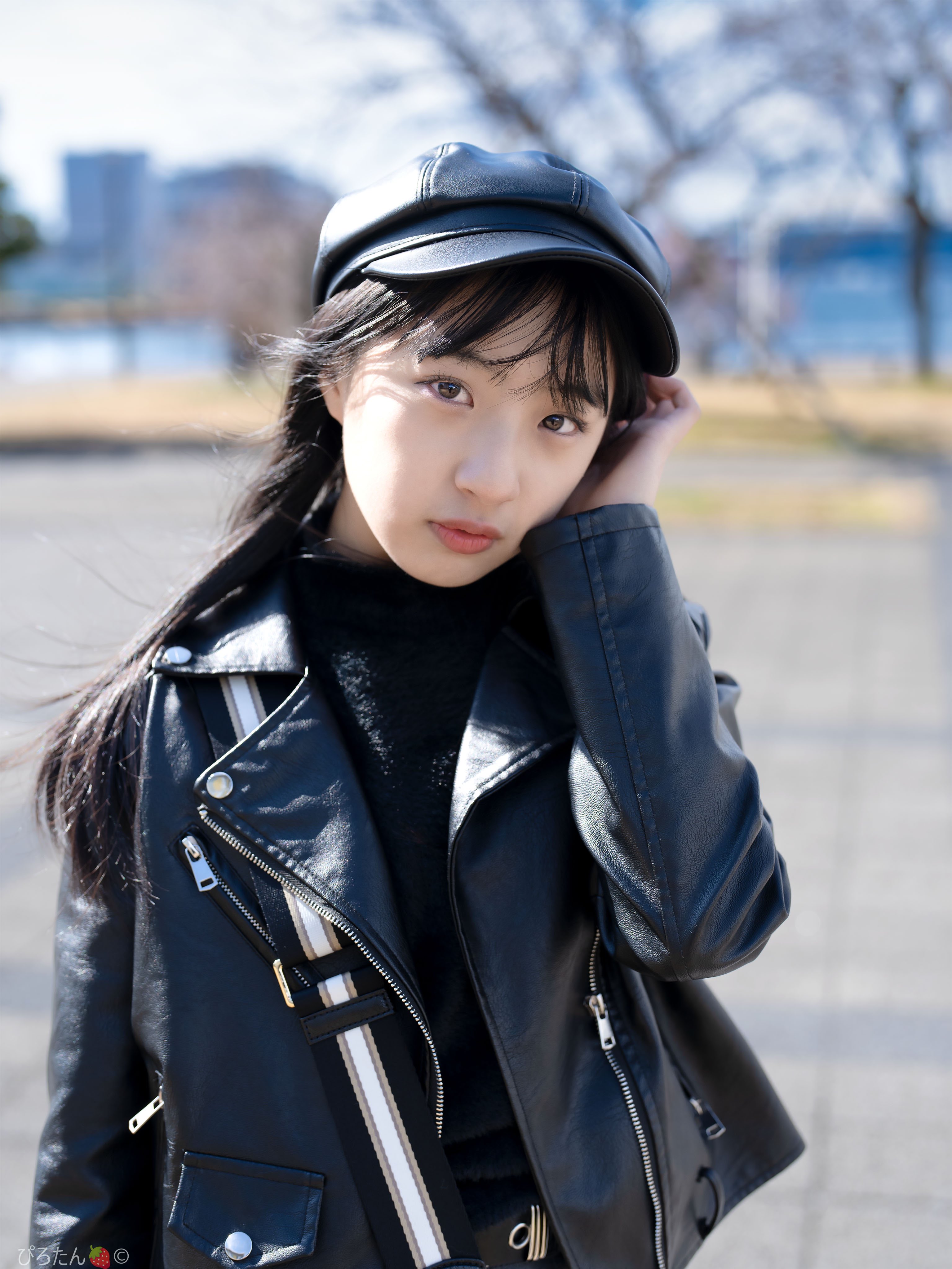 新品タグ付き⭐️ストラ⭐️大人百花掲載ユンナ着⭐️速乾セミピークドラペルジャケット Kちゃん on X: 