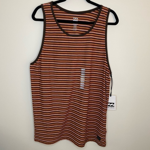 RedLipsSara's tweet photo. So good I had to share! Check out all the items I'm loving on @Poshmarkapp #poshmark #fashion #style #shopmycloset #loft #sonix #billabong: https://t.co/80OPX65EcU https://t.co/AKKpCJLRU3