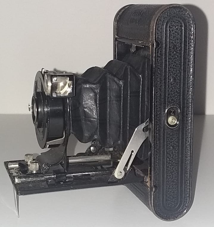 GrandOakAuction's tweet photo. Online auctions @ https://t.co/y7mhqclVkj
View @ our offices
Zeiss Ikon Ikonette 504/12 - From 1929. Good Condition Vintage Box Camera
#Vintagecamera #boxcamera #ziessikon #zeisikonette #collectiblecamera #onlineauction #grandoakauctions #antiquesauction https://t.co/090A19HZ9f