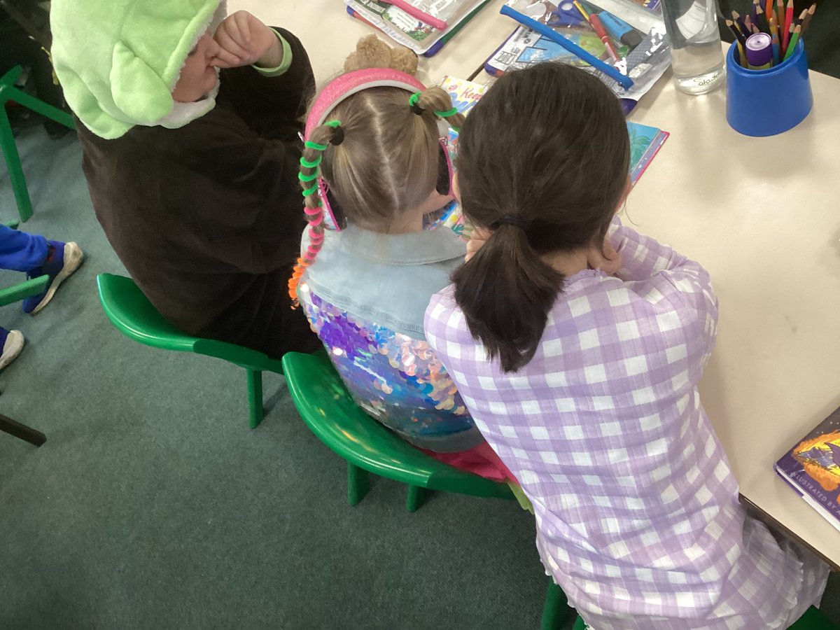 HorwichParishCE's tweet photo. Year 5 have been reading with their year 2 buddies as part of World Book Day #hpy5 #hpy2 #WorldBookDay2023 https://t.co/KbhBQ47XIS