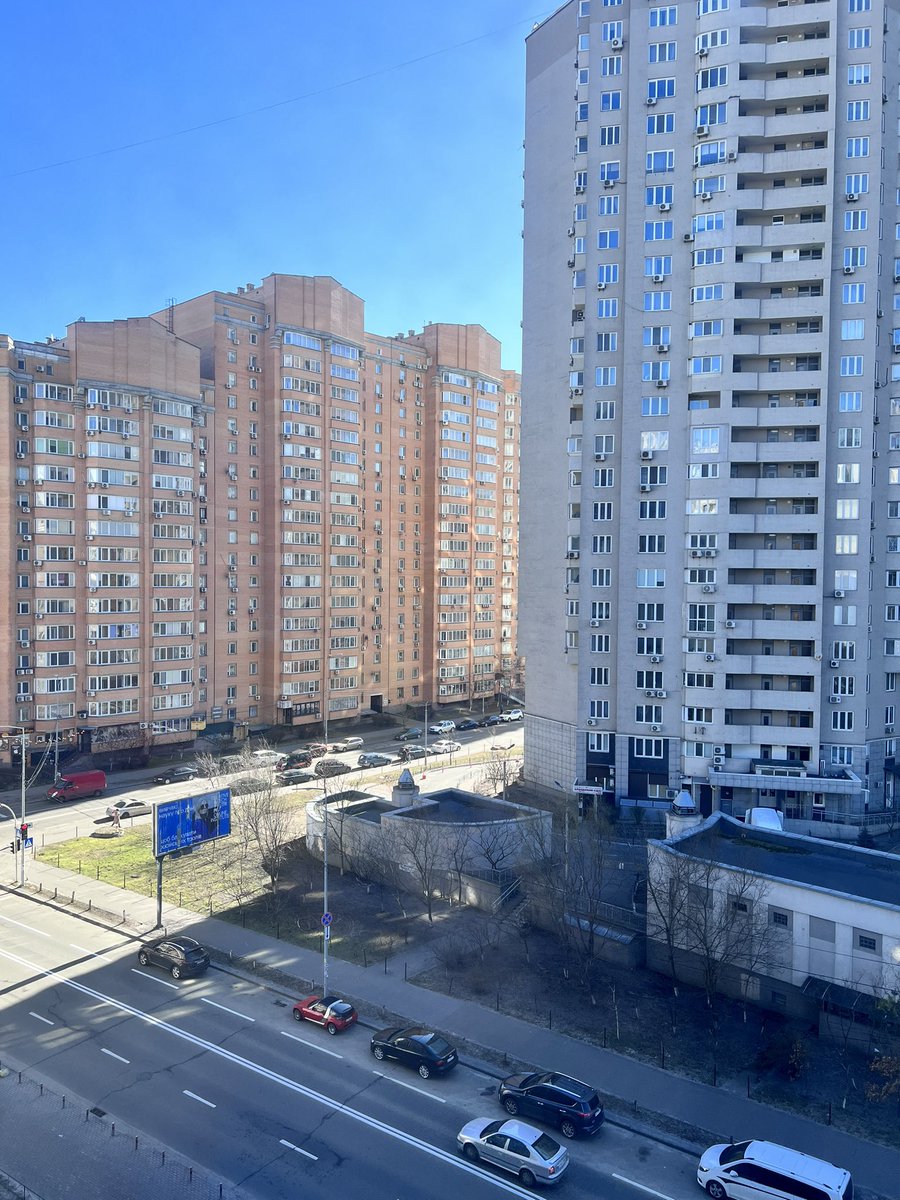 11:22 am in #Kyiv 

Morning from Ukraine! 

Today I’m late. 
At night ru missile hit residential building in Zaporizhzhia. People are dead.
So I’m angry. 
Why such things happen in human history?  When our beautiful planet will breathe happily without wars, famine, sufferings?