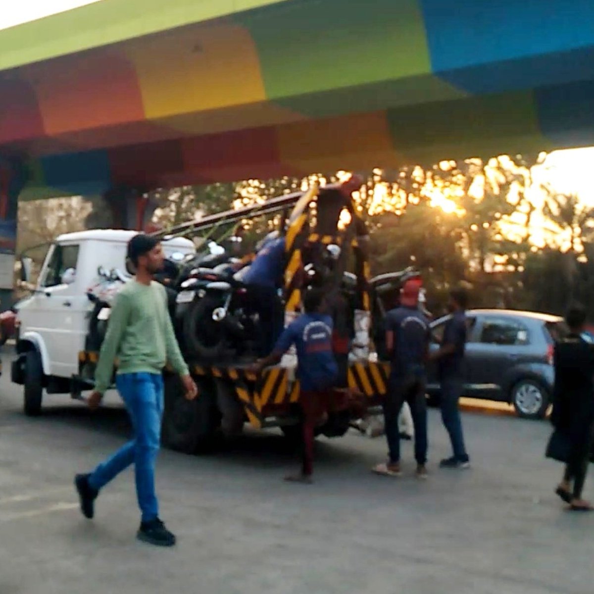 Ritiika Singh (@ritiikasingh) on Twitter photo Dear <a href="/ThaneCityPolice/">Thane City Police -ठाणे शहर पोलीस</a> pls dont tow away vehicles from Ashapura Mandir in Kapurbawdi. The road is not causing traffic. Devi Mata is watching you if you continue to illegally tow away vehicles from here. Dear <a href="/ThaneCityPolice/">Thane City Police -ठाणे शहर पोलीस</a> pls dont tow away vehicles from Ashapura Mandir in Kapurbawdi. The road is not causing traffic. Devi Mata is watching you if you continue to illegally tow away vehicles from here.