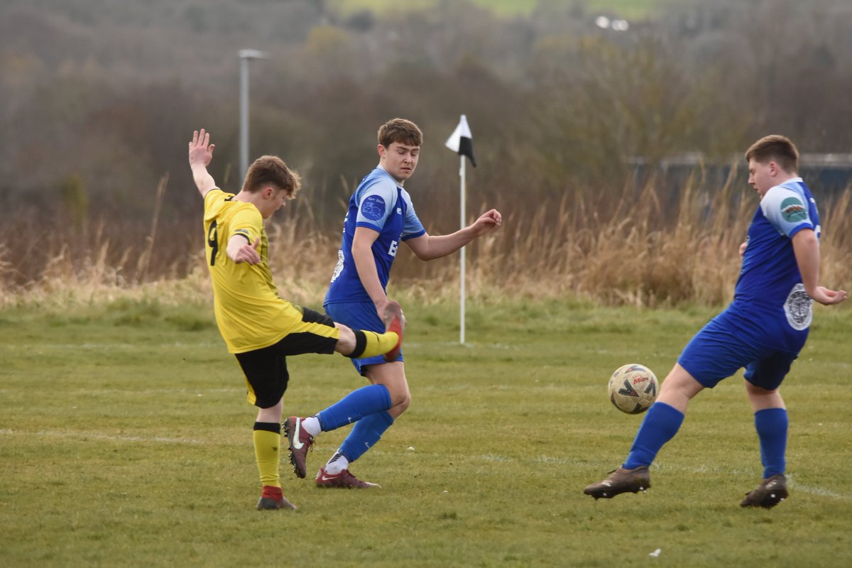 TheSnappyChapp1's tweet image. @GardenVillage12 #youth @YstradgynlaisFC #1all #drawgame @WWYL_AFL @Sa4Magazine @AllWalesSport @castellhowell @CNSPowertools