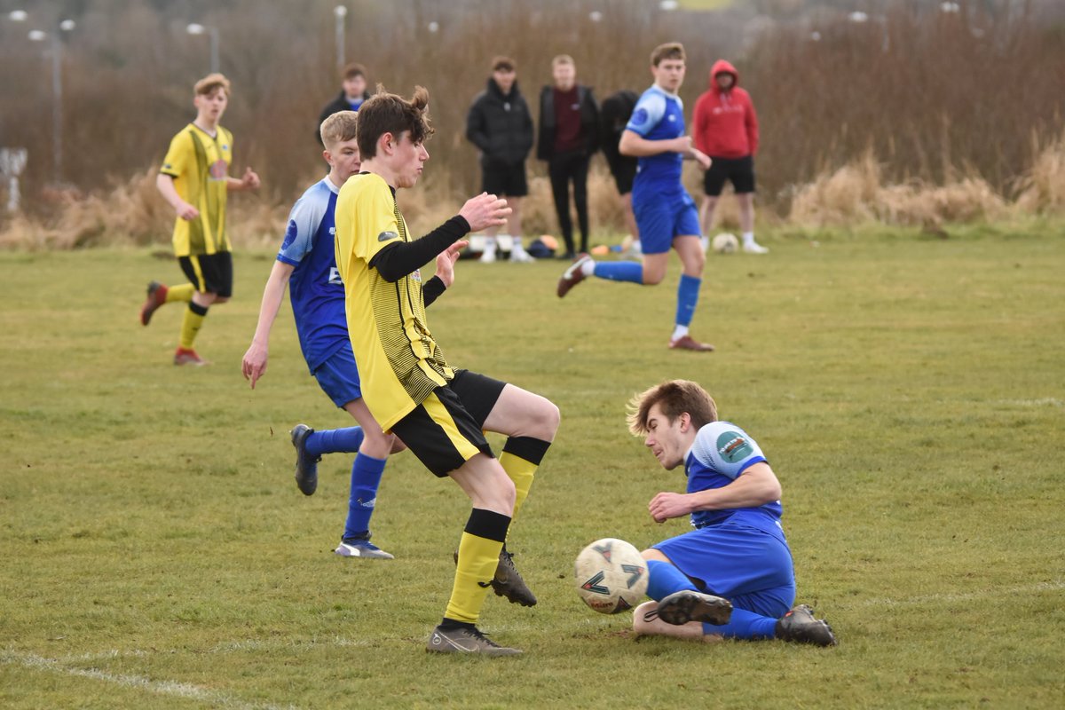 TheSnappyChapp1's tweet image. @GardenVillage12 #youth @YstradgynlaisFC #1all #drawgame @WWYL_AFL @Sa4Magazine @AllWalesSport @castellhowell @CNSPowertools