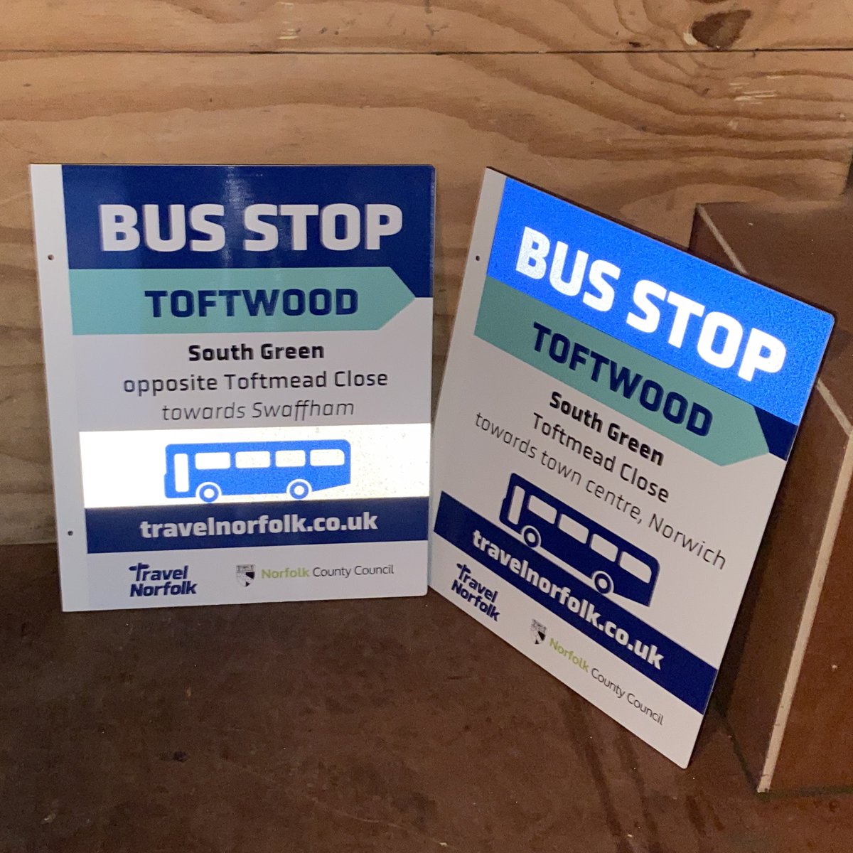 About to install NCC's new reflective bus stop flags for an official trial! 🚏

Hopefully this should improve visibility for drivers when operating in the early and late hours ✨

#busstop #trial #travelnorfolk