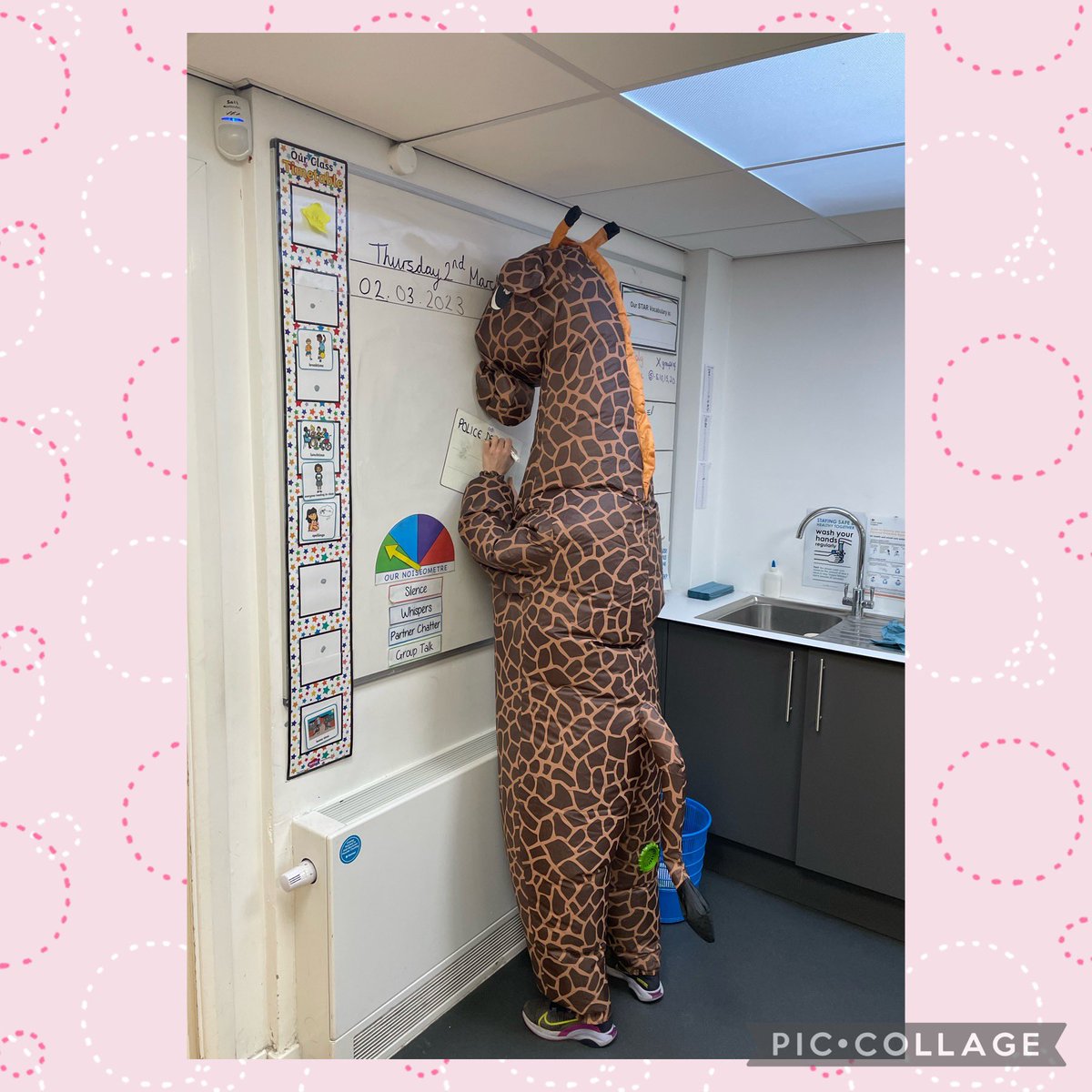 Year3TSP's tweet image. Gerald hard at work! #WorldBookDay2023 #TSPReading 🦒